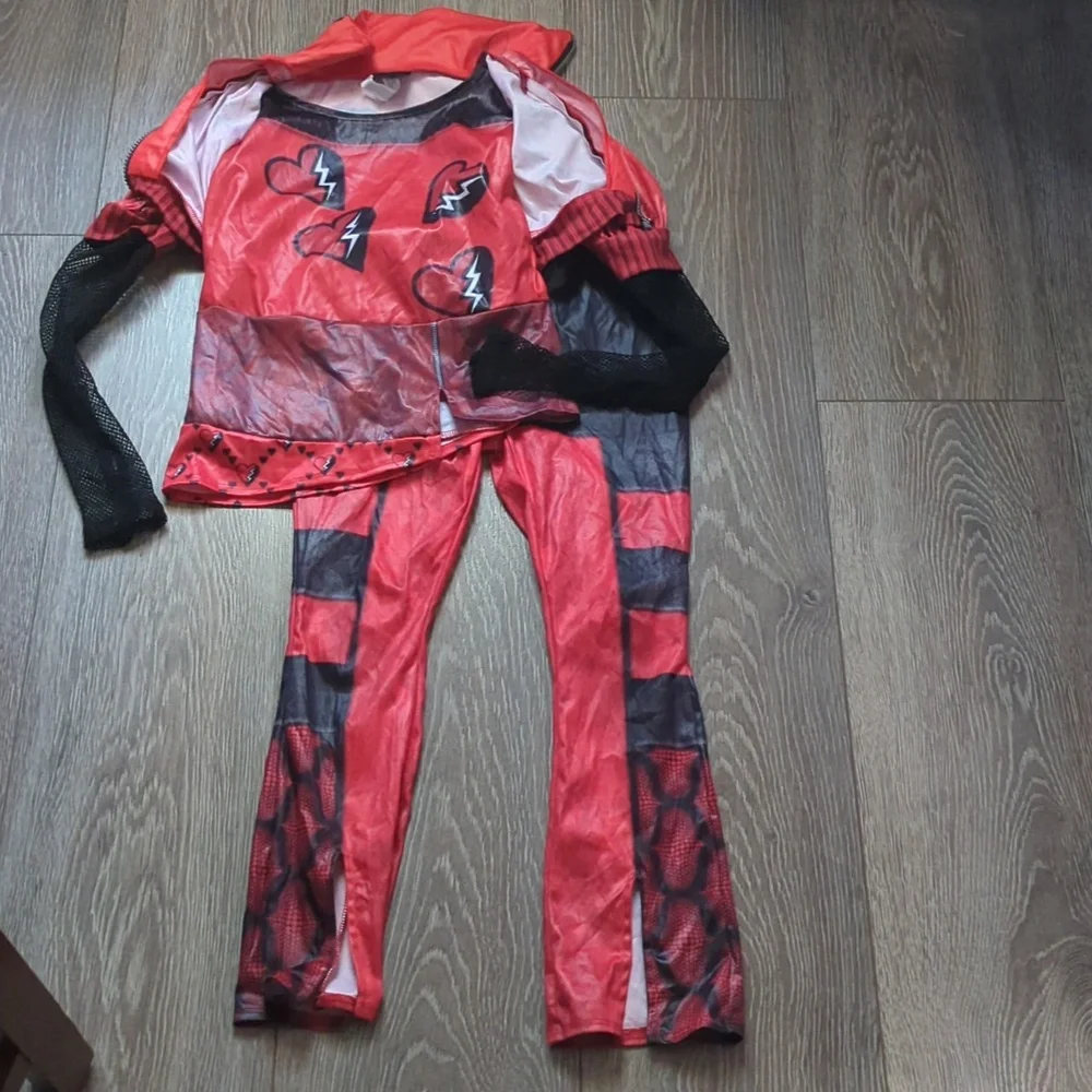Descendants Red Halloween Costume Printed Top And Bottom Excellent Condition